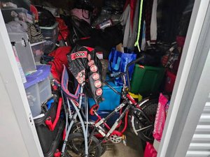 10 x 10 storage unit in Santa Ana, CA