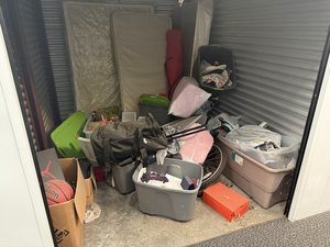 8 x 10 storage unit in Livonia, MI