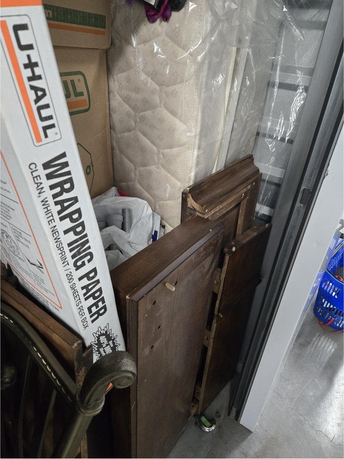 10 x 7 storage unit in Pittsburgh, PA