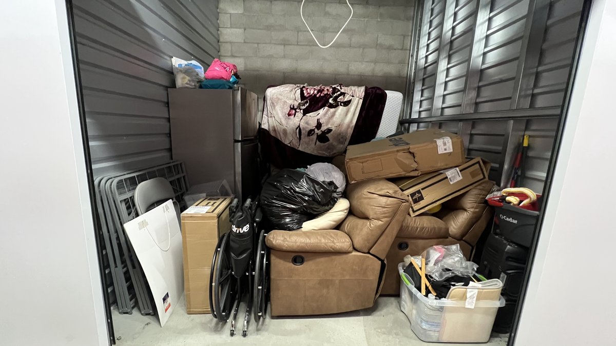 10 x 10 storage unit in Commerce, CA