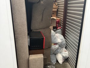 5 x 10 storage unit in Livonia, MI