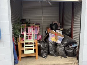 10 x 10 storage unit in Livonia, MI