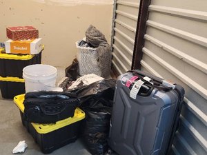 10 x 10 storage unit in Victorville, CA