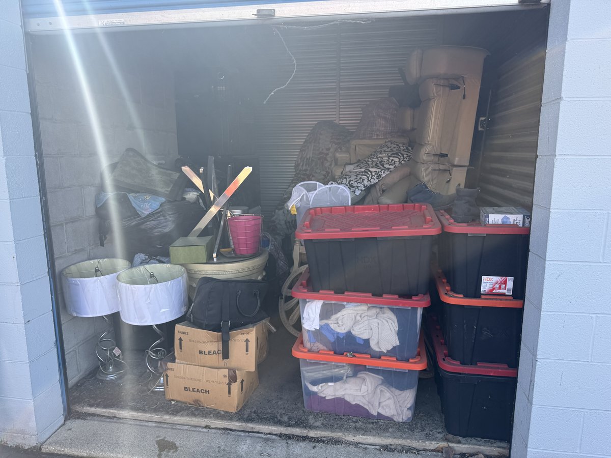 10 x 15 storage unit in Warren, MI