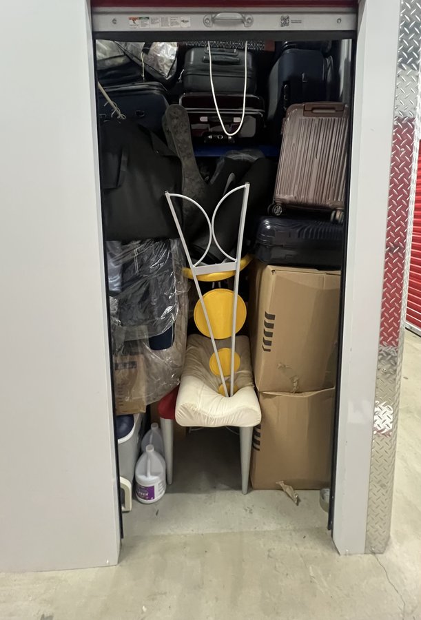 5 x 5 storage unit in Commerce, CA