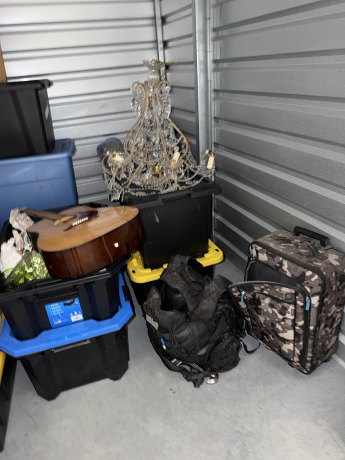 7 x 10 storage unit in Virginia Beach, VA