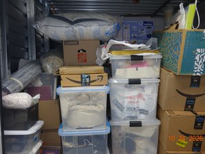 10 x 10 storage unit in Pasadena, CA