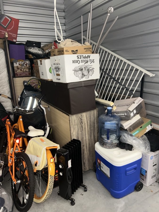 10 x 10 storage unit in Virginia Beach, VA