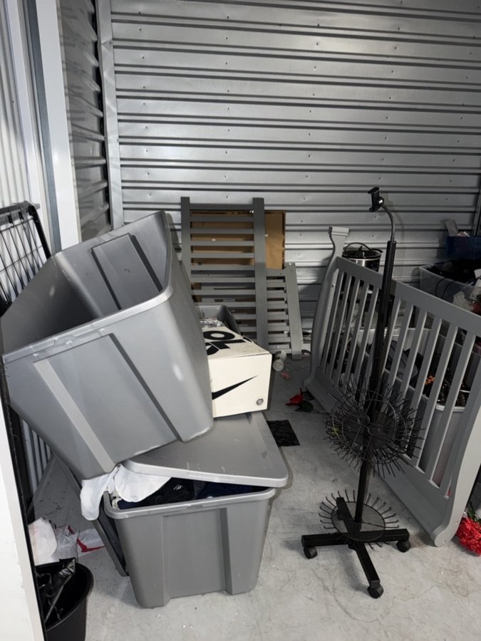 10 x 10 storage unit in Virginia Beach, VA