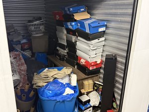 5 x 10 storage unit in Warren, MI