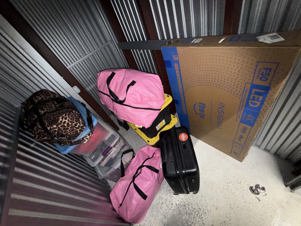 4 x 10 storage unit in New York, NY