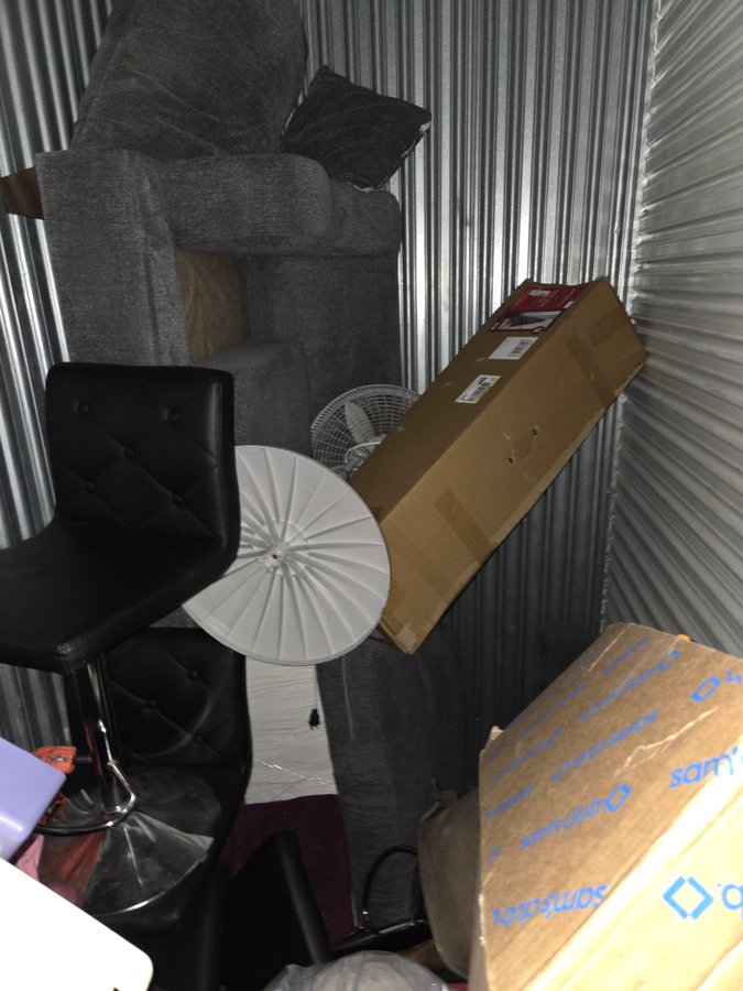 5 x 10 storage unit in Panorama City, CA