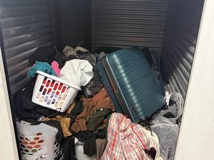 5 x 10 storage unit in Warren, MI