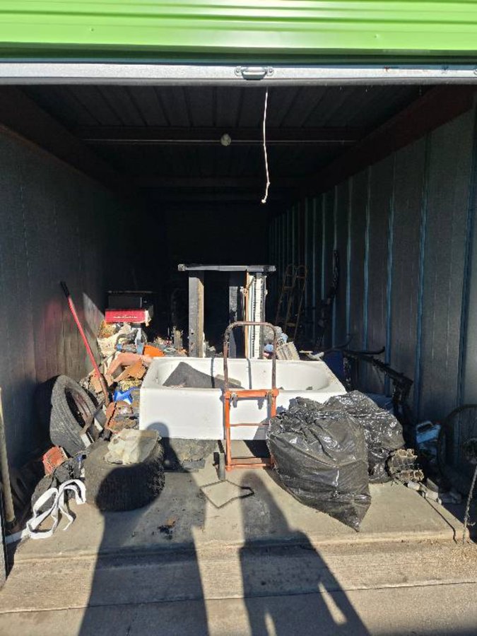 10 x 37 storage unit in Riverside, CA
