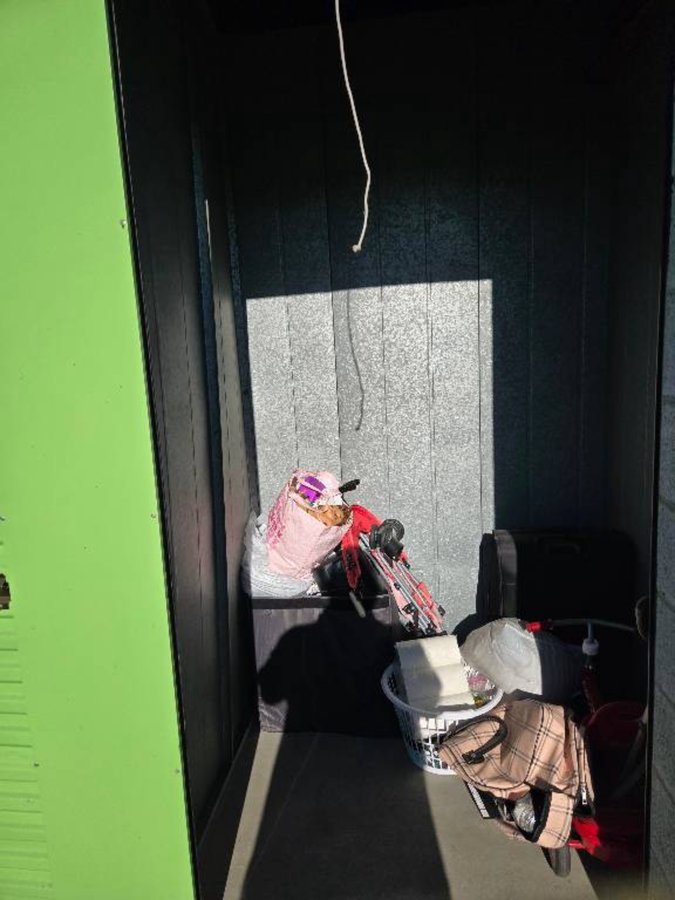 5 x 5 storage unit in Riverside, CA