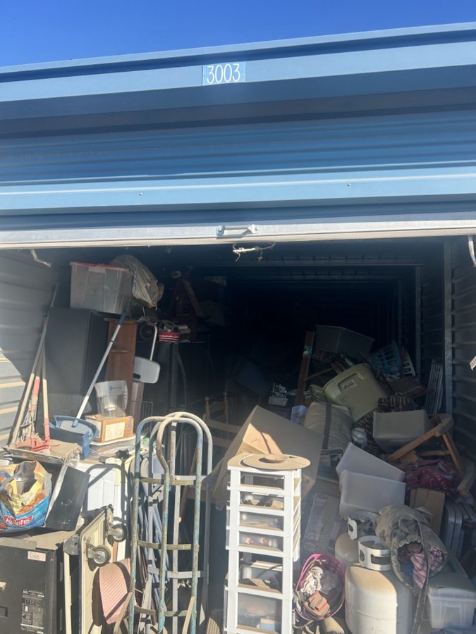 10 x 35 storage unit in Hesperia, CA