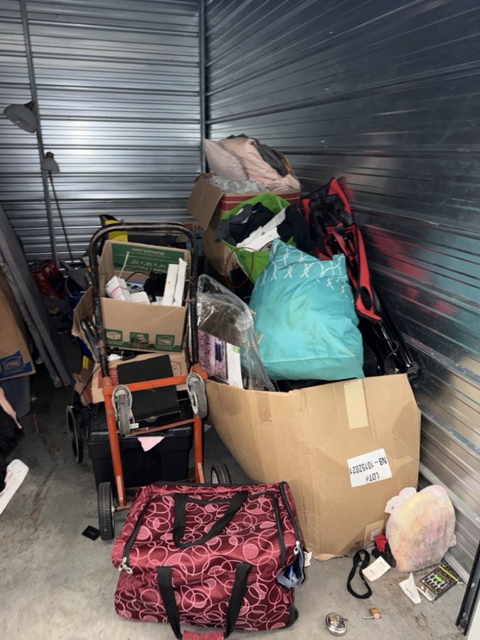 10 x 15 storage unit in Norfolk, VA