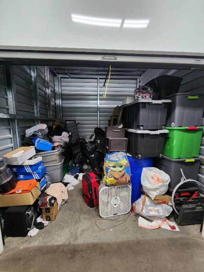 10 x 10 storage unit in Phoenix, AZ