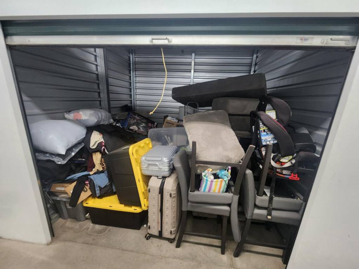 10 x 10 storage unit in Phoenix, AZ