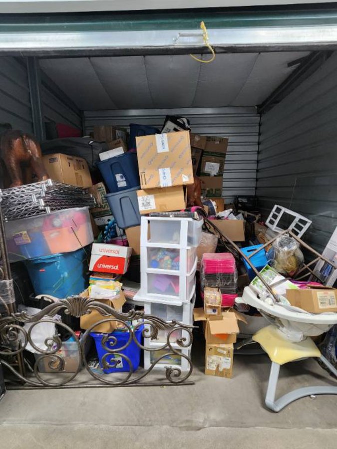 10 x 10 storage unit in Phoenix, AZ