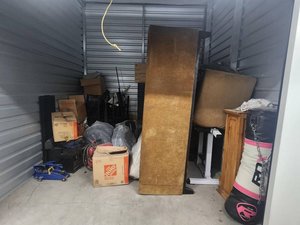 10 x 10 storage unit in Phoenix, AZ