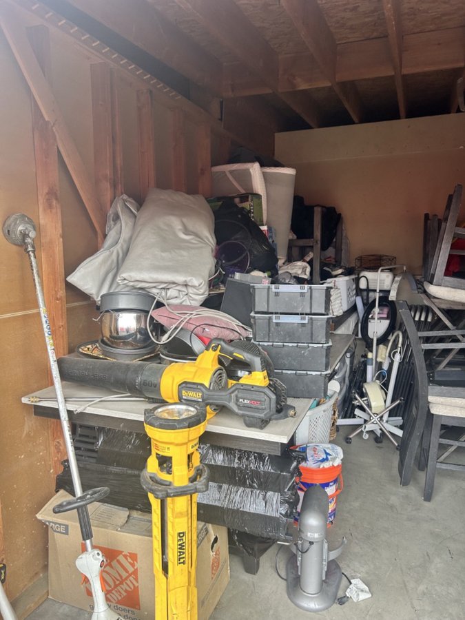 10 x 15 storage unit in San Bernardino, CA