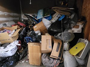 10 x 10 storage unit in Sacramento, CA