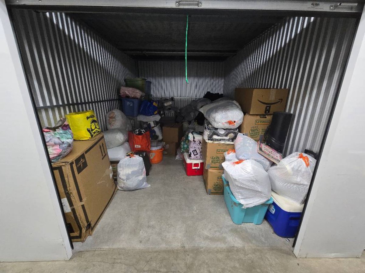 9 x 13 storage unit in Honolulu, HI