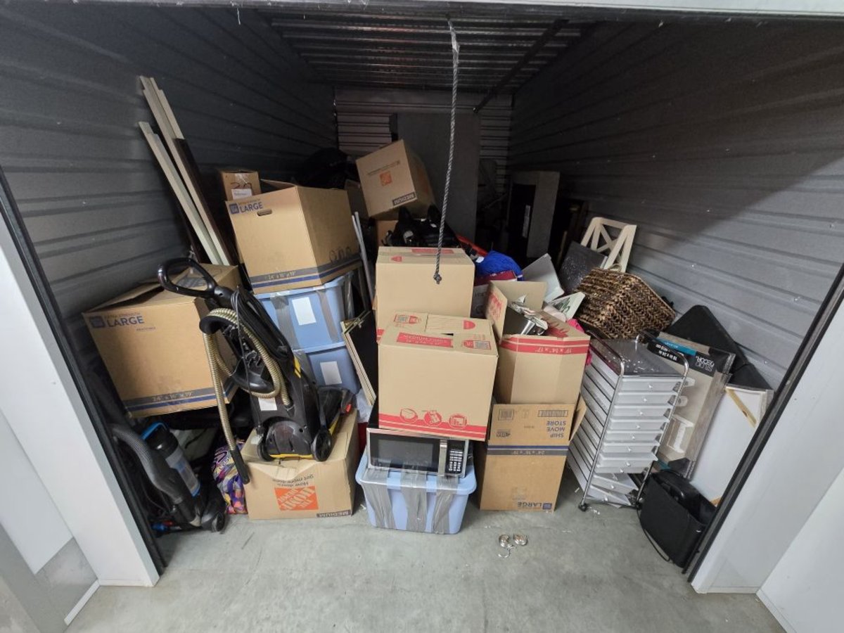 10 x 19 storage unit in Spring Valley, CA