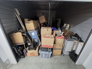 10 x 19 storage unit in Spring Valley, CA