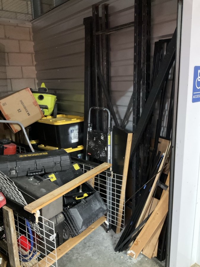10 x 10 storage unit in Spring Valley, CA