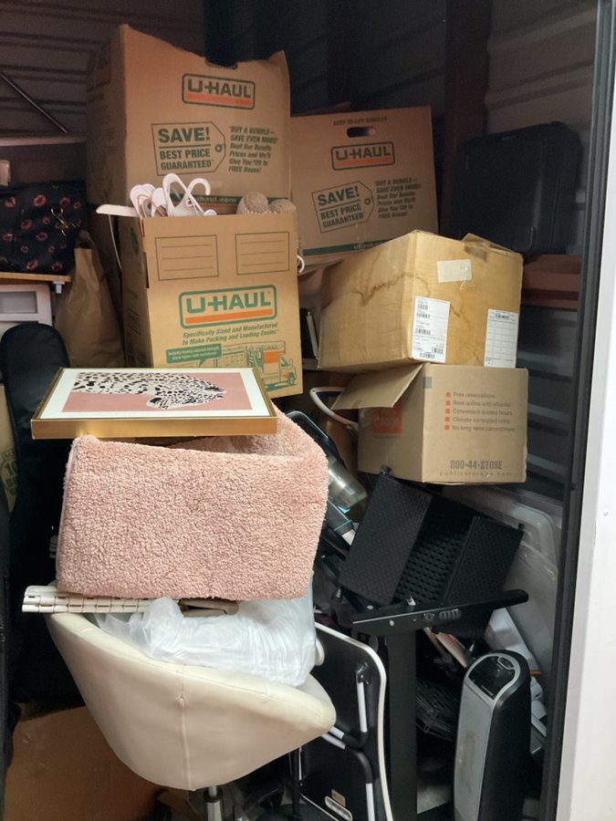 10 x 10 storage unit in Spring Valley, CA