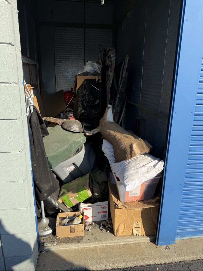 5 x 10 storage unit in Livonia, MI