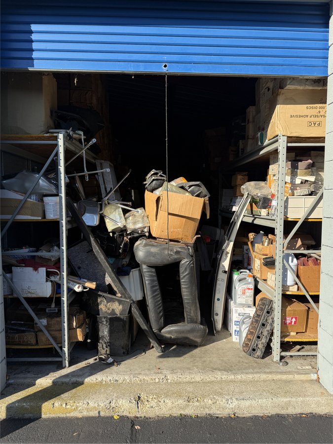 10 x 30 storage unit in Livonia, MI