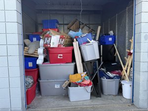 10 x 10 storage unit in Livonia, MI