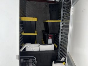 5 x 8 storage unit in Pasadena, CA