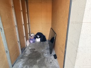 5 x 10 storage unit in Los Angeles, CA