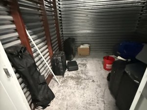 10 x 10 storage unit in Pasadena, CA