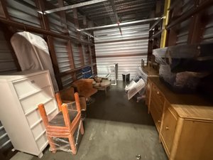 10 x 15 storage unit in Los Angeles, CA