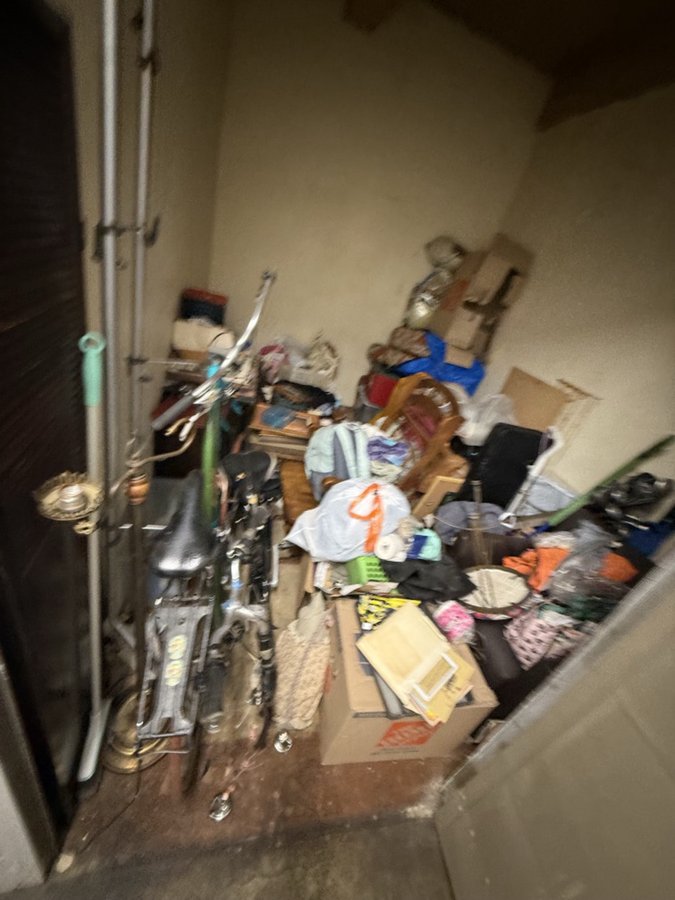 8 x 10 storage unit in Pasadena, CA