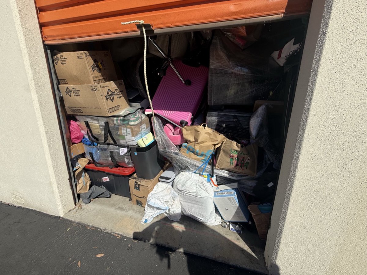 10 x 15 storage unit in San Gabriel, CA