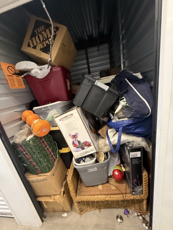 5 x 10 storage unit in Alhambra, CA