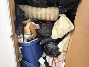 10 x 7 storage unit in Los Angeles, CA