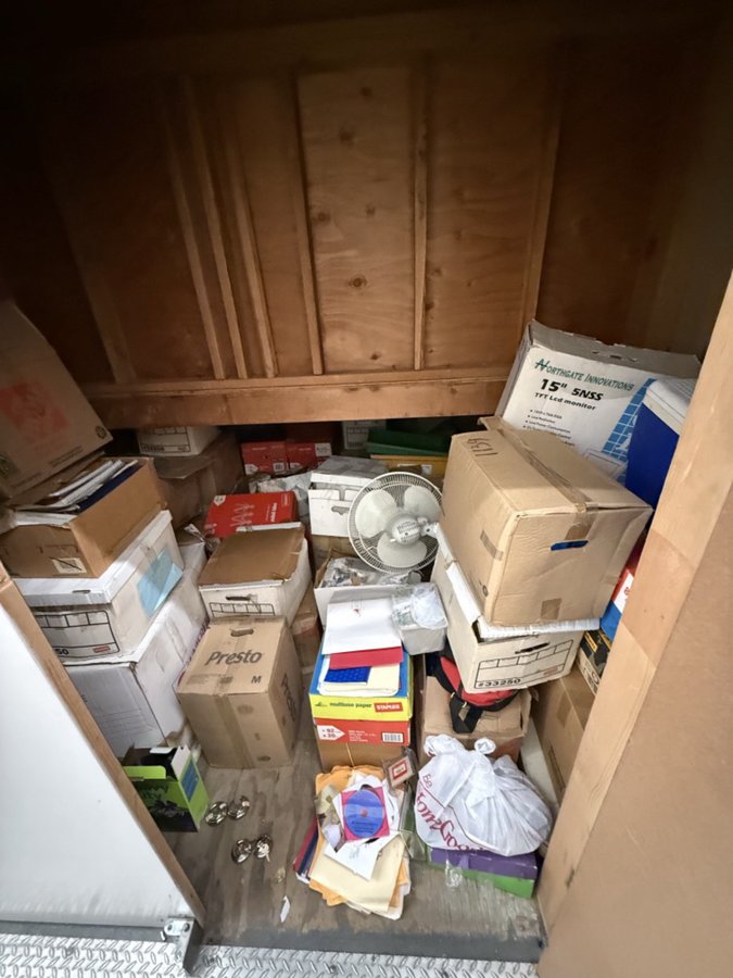 10 x 7 storage unit in Los Angeles, CA