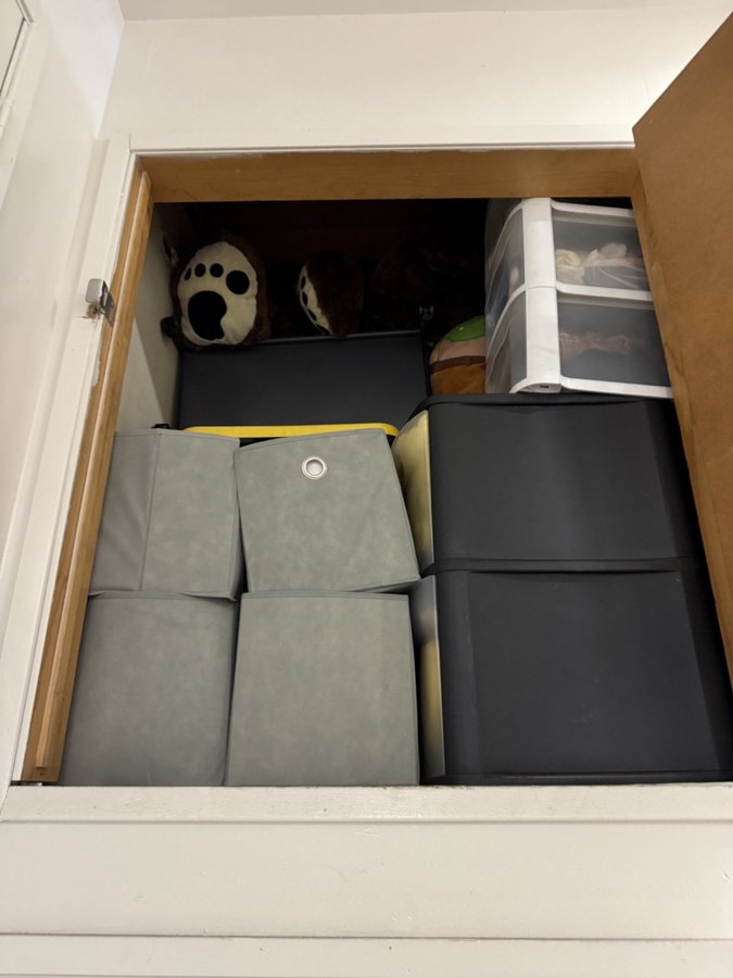4 x 5 storage unit in Los Angeles, CA