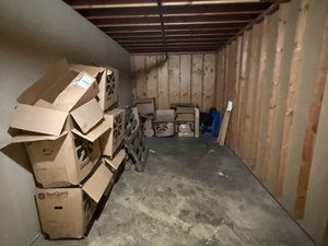 10 x 30 storage unit in Pasadena, CA