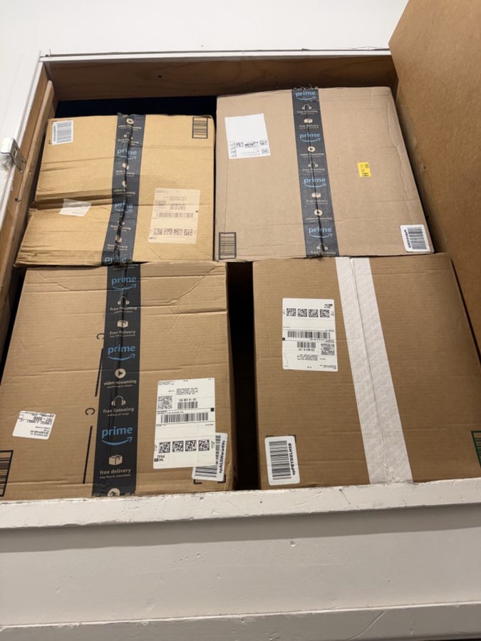 5 x 5 storage unit in Los Angeles, CA