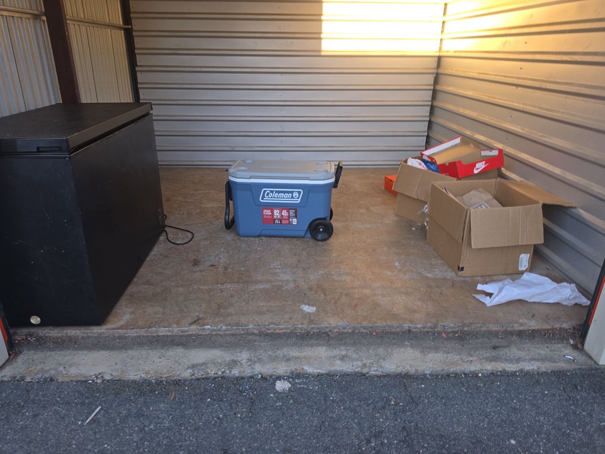 10 x 10 storage unit in Charlotte, NC