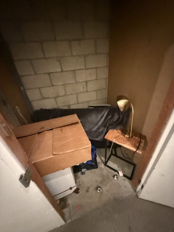 5 x 5 storage unit in Downey, CA