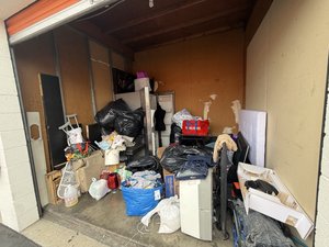 10 x 10 storage unit in Pico Rivera, CA